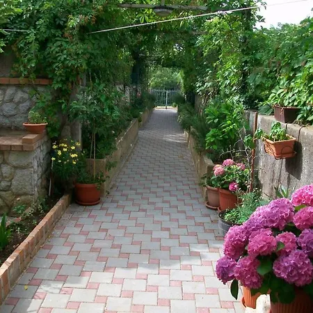 In With Balcony, Air Conditioning, Wifi, Washing Machine Apartment *