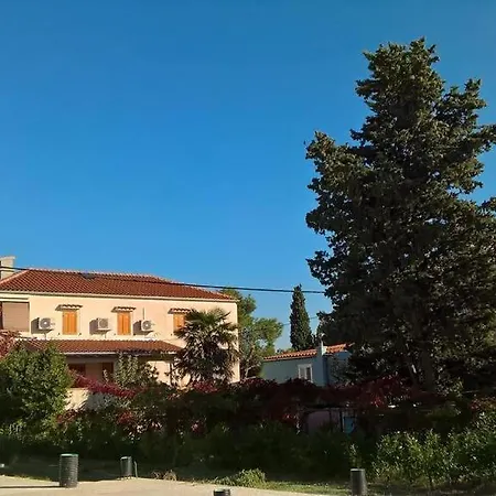 In With Balcony, Air Conditioning, Wifi, Washing Machine Apartment *